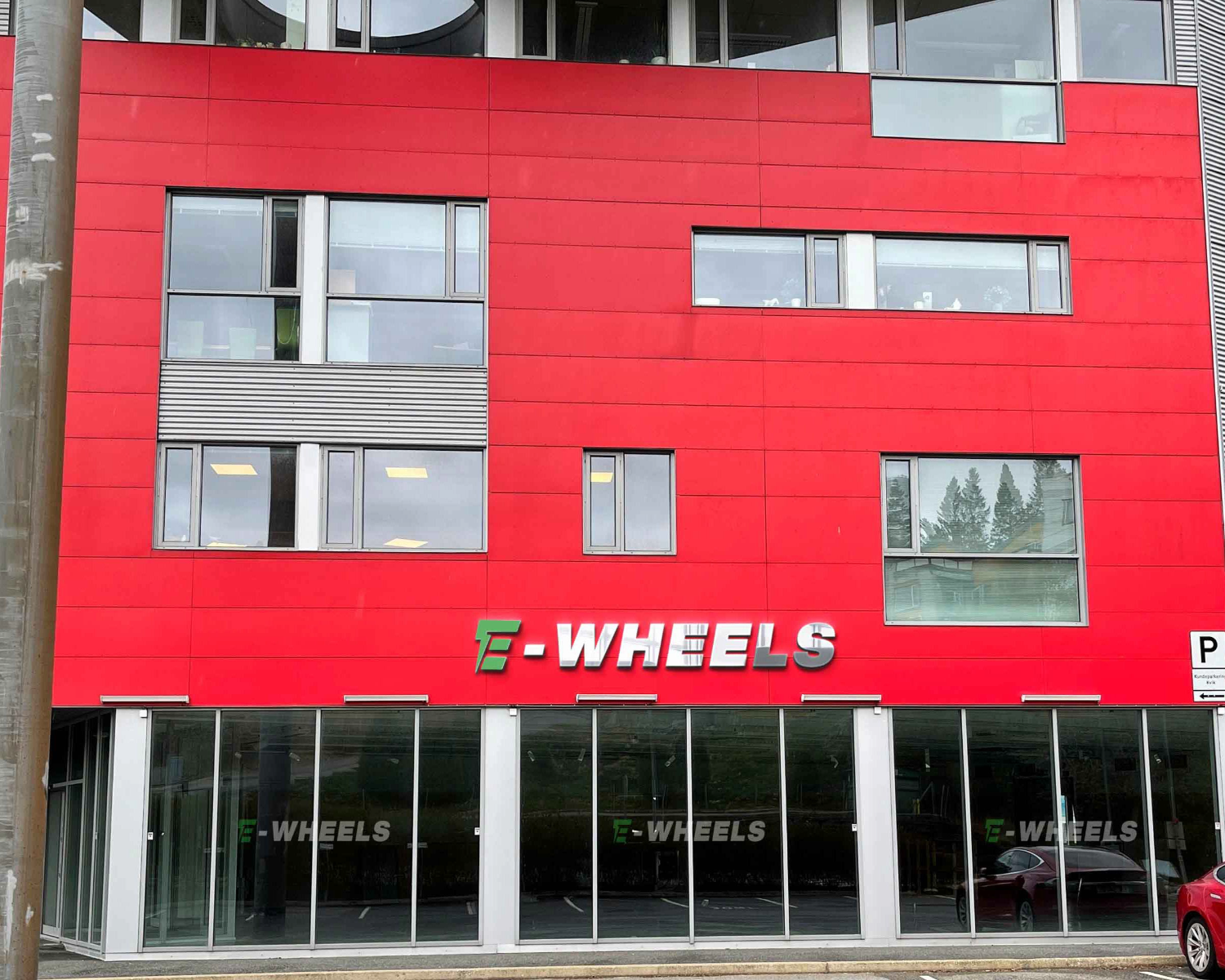 E-Wheels Bergen &ndash; interi&oslash;r og kasseomr&aring;de (bilde 4)