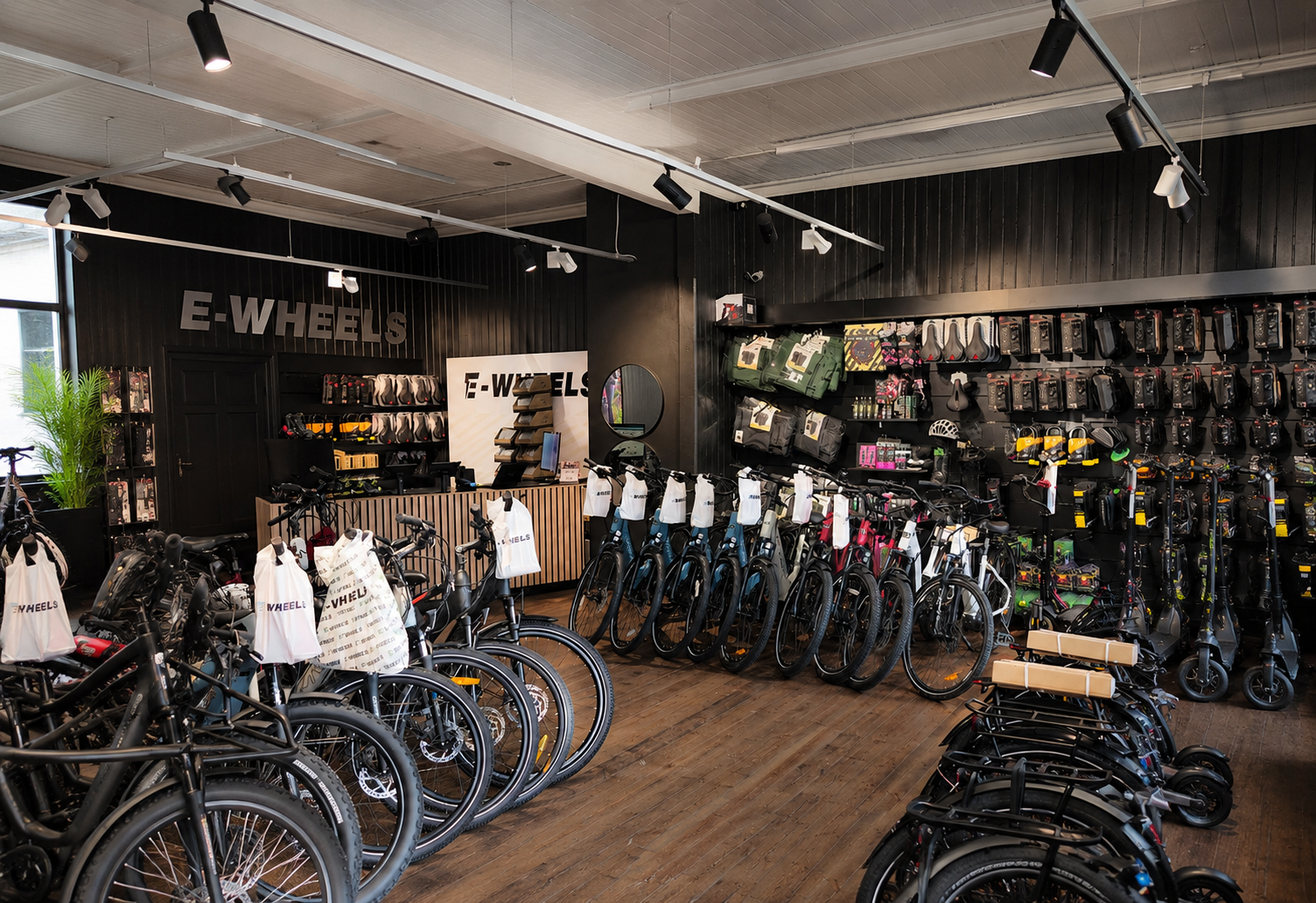 E-Wheels Trondheim &ndash; butikkinteri&oslash;r