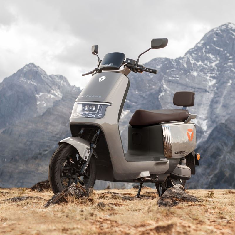 Yadea Epoc H+ - Lys grå