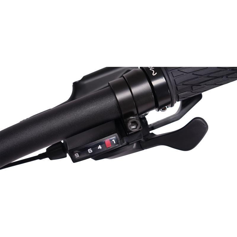 Momas Jason+ SUV 2026 - Svart - M (630Wh EN50604 batteri, Digiwise display)